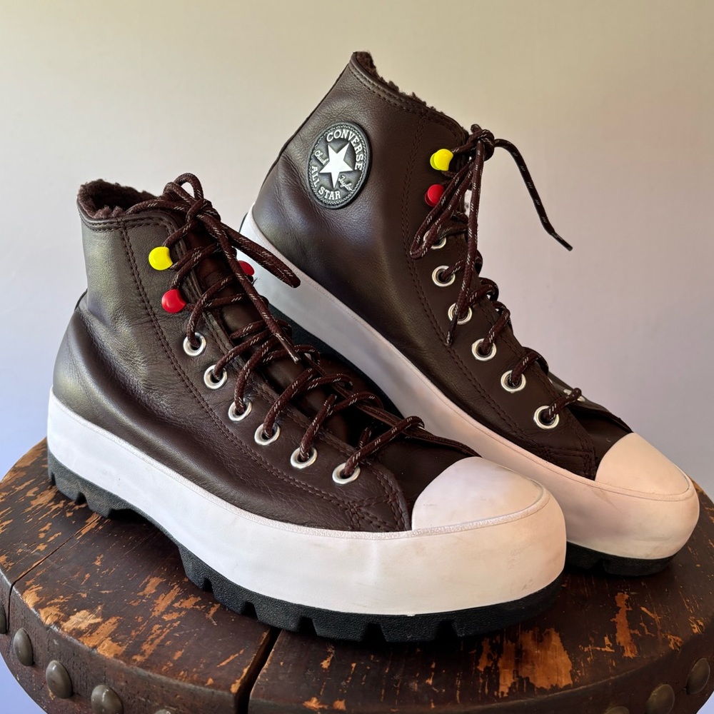 Converse Brown Hi Lugged Gortex Sneakers. Excellent condition. W 10.5 or Eur 42